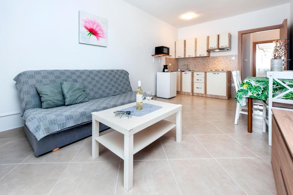 Kuchyň nebo kuchyňský kout v ubytování Apartments Vinko