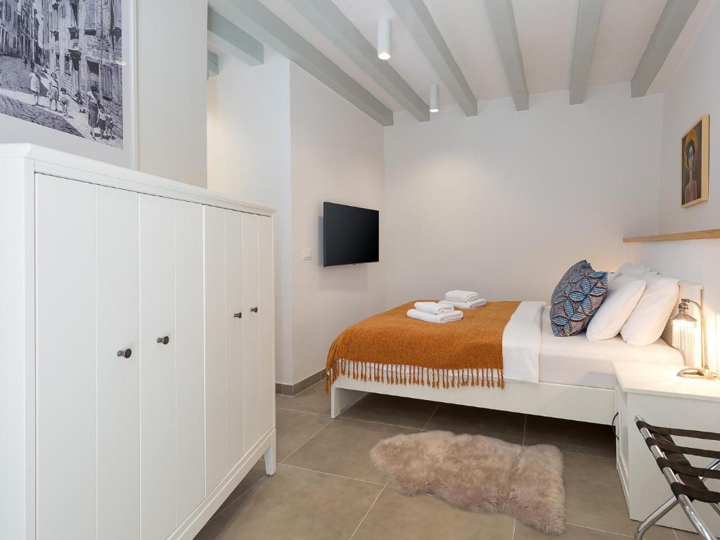 Cozy Montalbano Studios by Irundo - 19