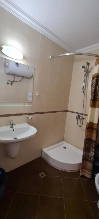 A bathroom at Diamond Apart Complex