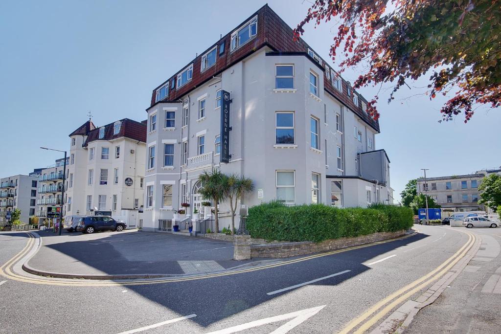 Bourne Hall Hotel - Resim 4