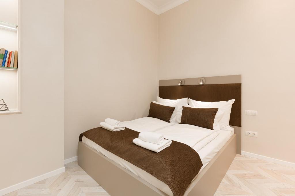 Posteľ alebo postele v izbe v ubytovaní Cozy Dream Home in The Absolute Center