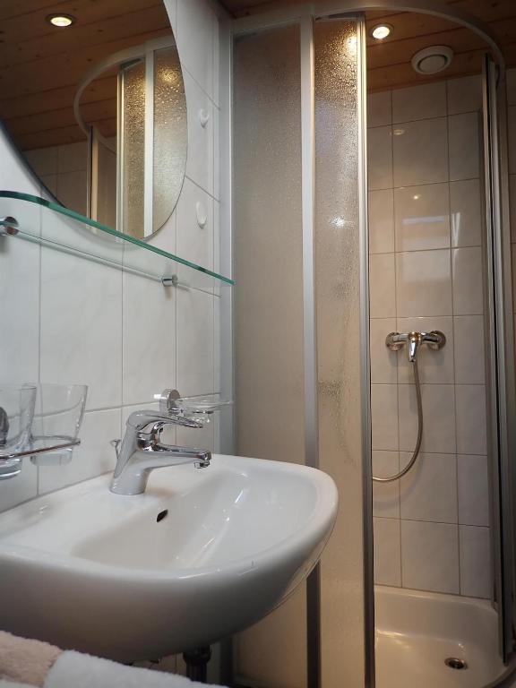 Kúpeľňa v ubytovaní Haus Tuklar