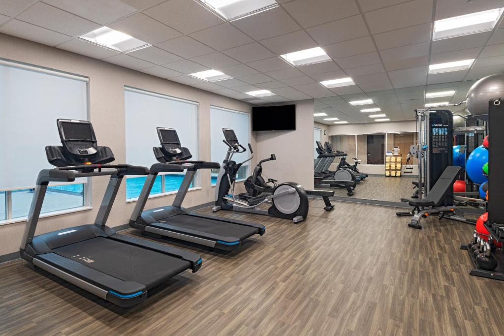 Fitness centrum a/nebo fitness zařízení v ubytování Hyatt Place Austin Lake Travis/Four Points