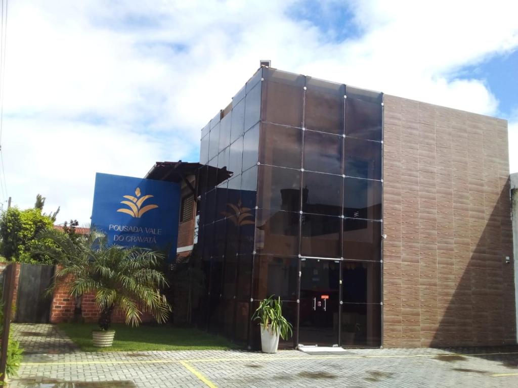 The building in which fogadókat is located
