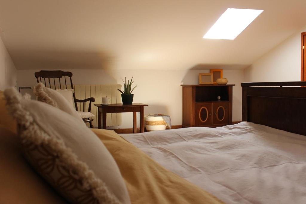 Posteľ alebo postele v izbe v ubytovaní Guest House Tara