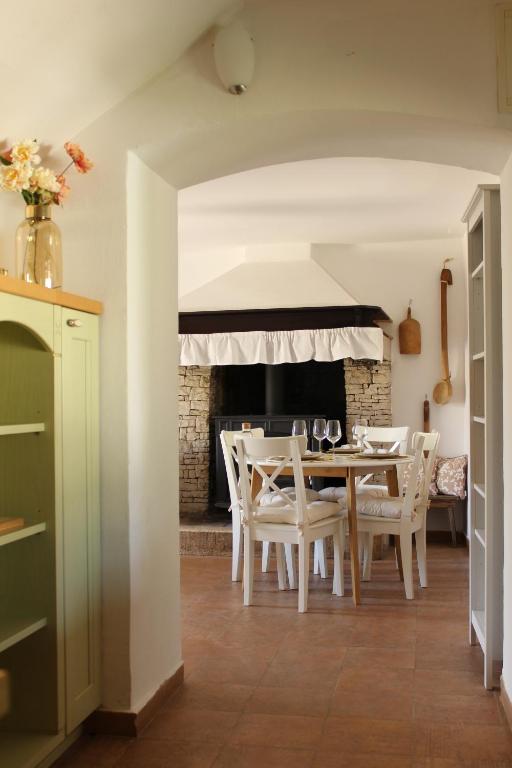 Kuchyňa alebo kuchynka v ubytovaní Guest House Tara
