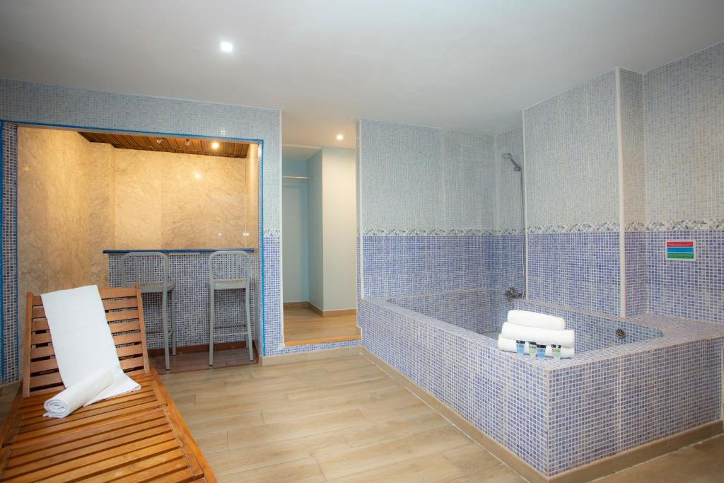 Casual Civilizaciones Valencia, Valencia – Updated 2023 Prices