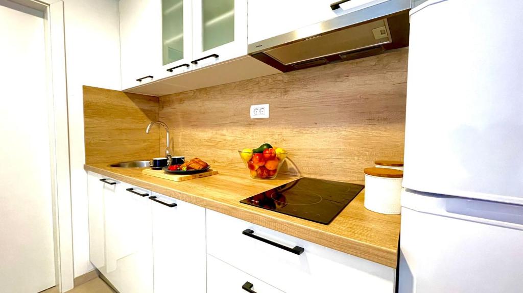 Kuchyňa alebo kuchynka v ubytovaní Studio Apartmani Kaja i Iva