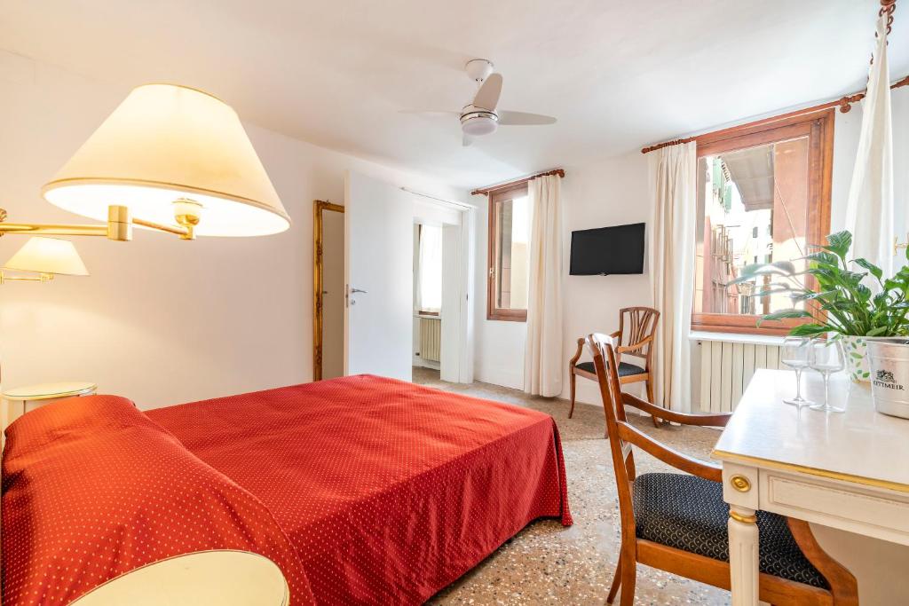 San Luca Flats - Resim 5