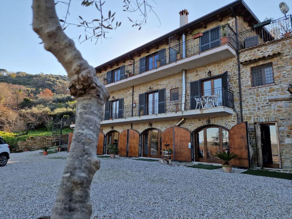 Budova, kde se the country house nachází