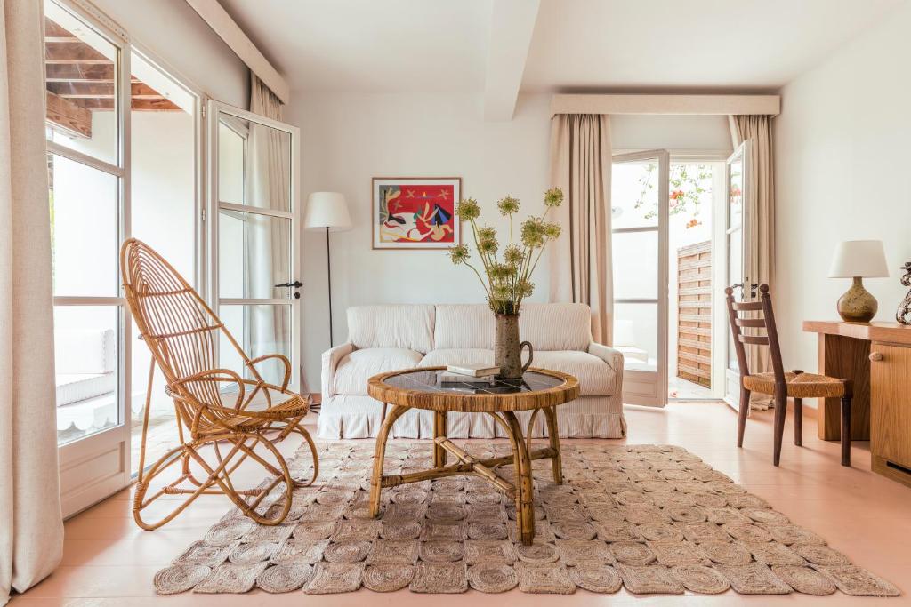 Posezení v ubytování Hôtel La Tartane Saint-Tropez