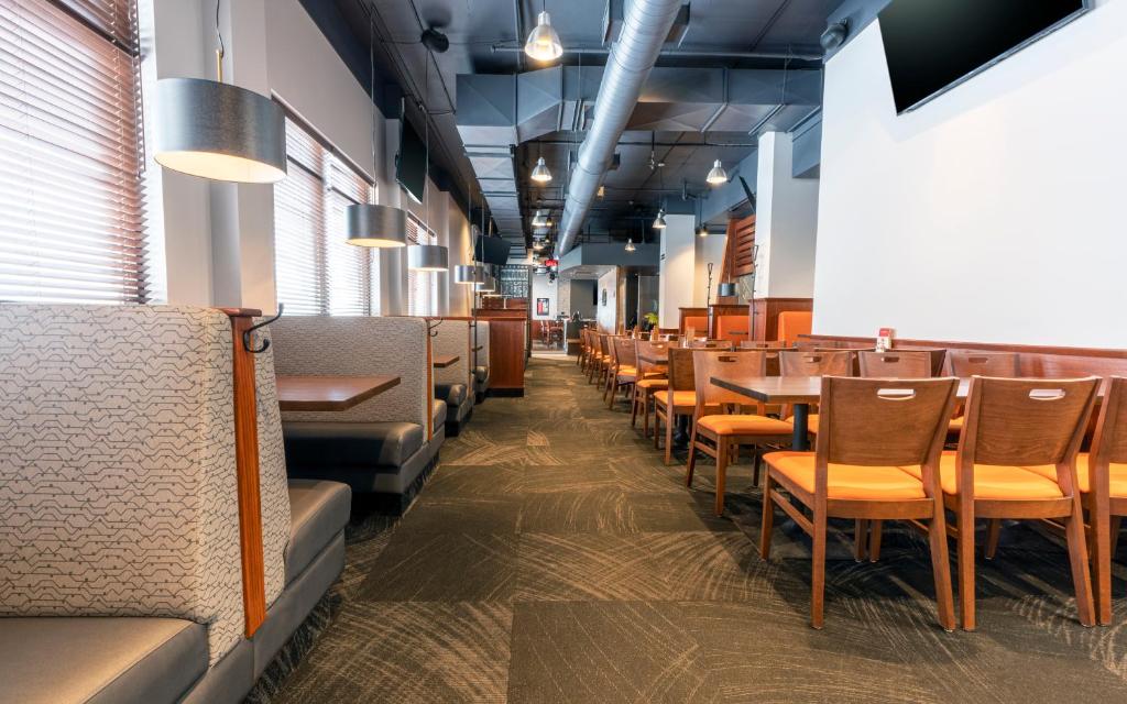 Hôtel Must Aéroport de Québec par JARO - Resim 20