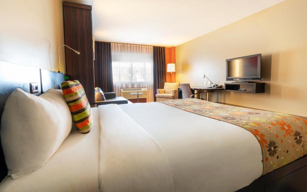 
Queen Room with Two Queen Beds
