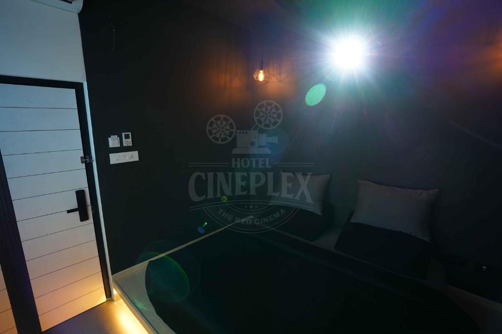 Fotografie z fotogalerie ubytování Hotel Cineplex v destinaci Kójamputtúr