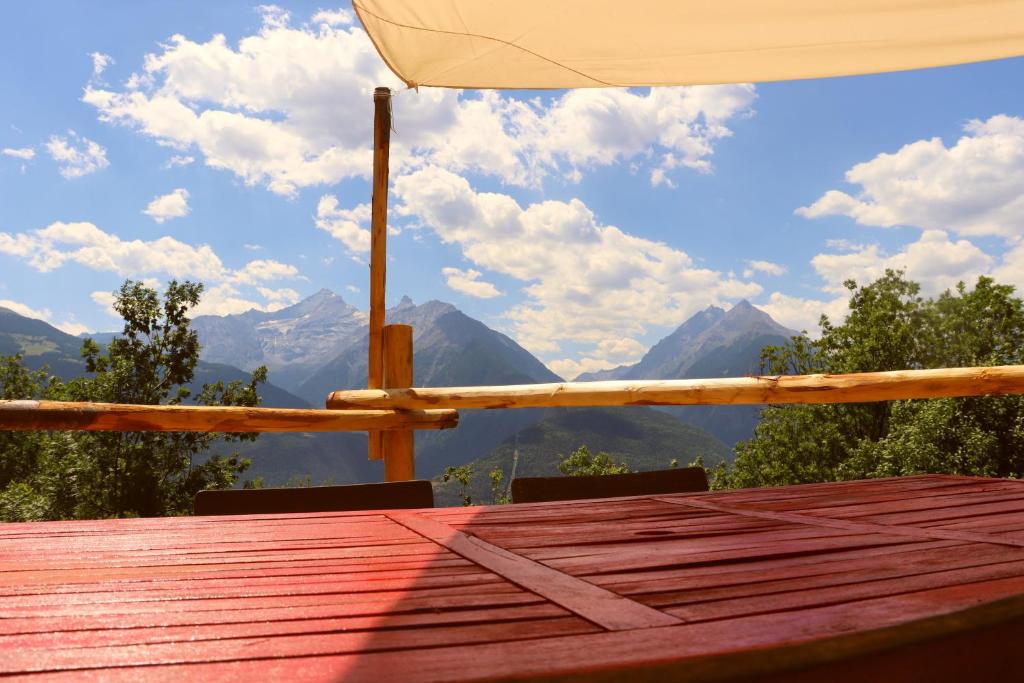 Loodusmaastik of the luxury tent lähedal