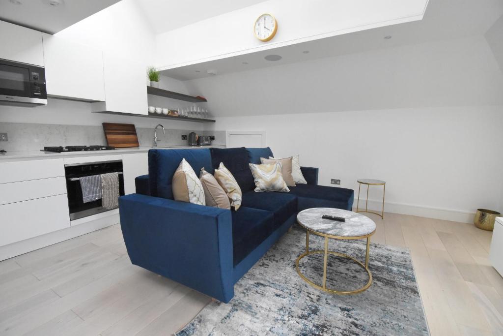 Northside Apartments Ealing - Apartment With Balcony