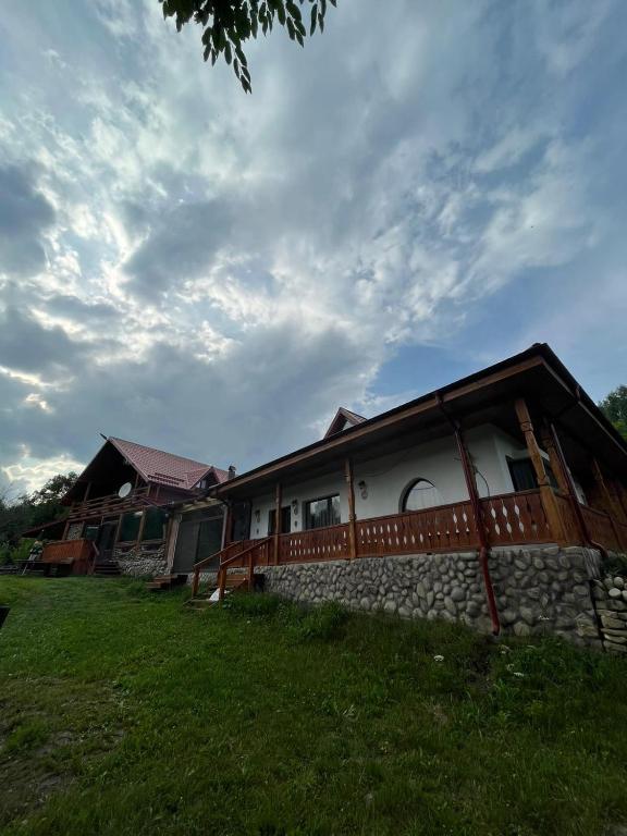 Cabana Valea Uzului, Dărmăneşti – Prezzi aggiornati per il 2022