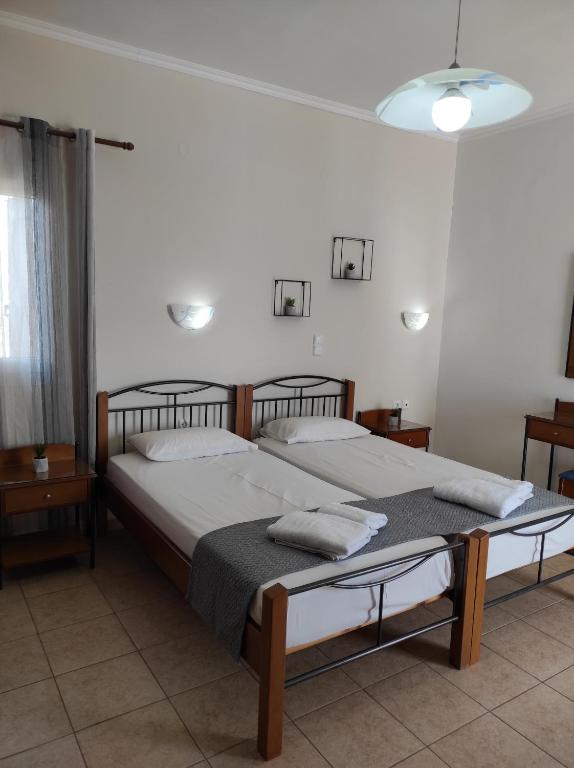 Vythos - Studio (2 Adults)