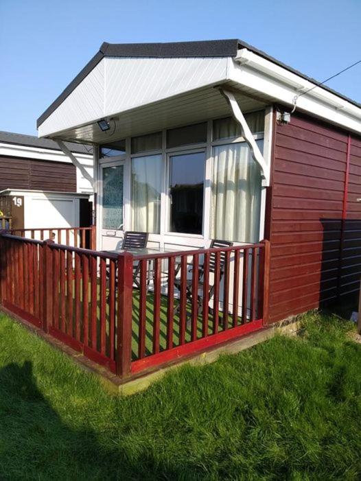 Chalet by the sea, Chapel Saint Leonards (updated prices 2024)