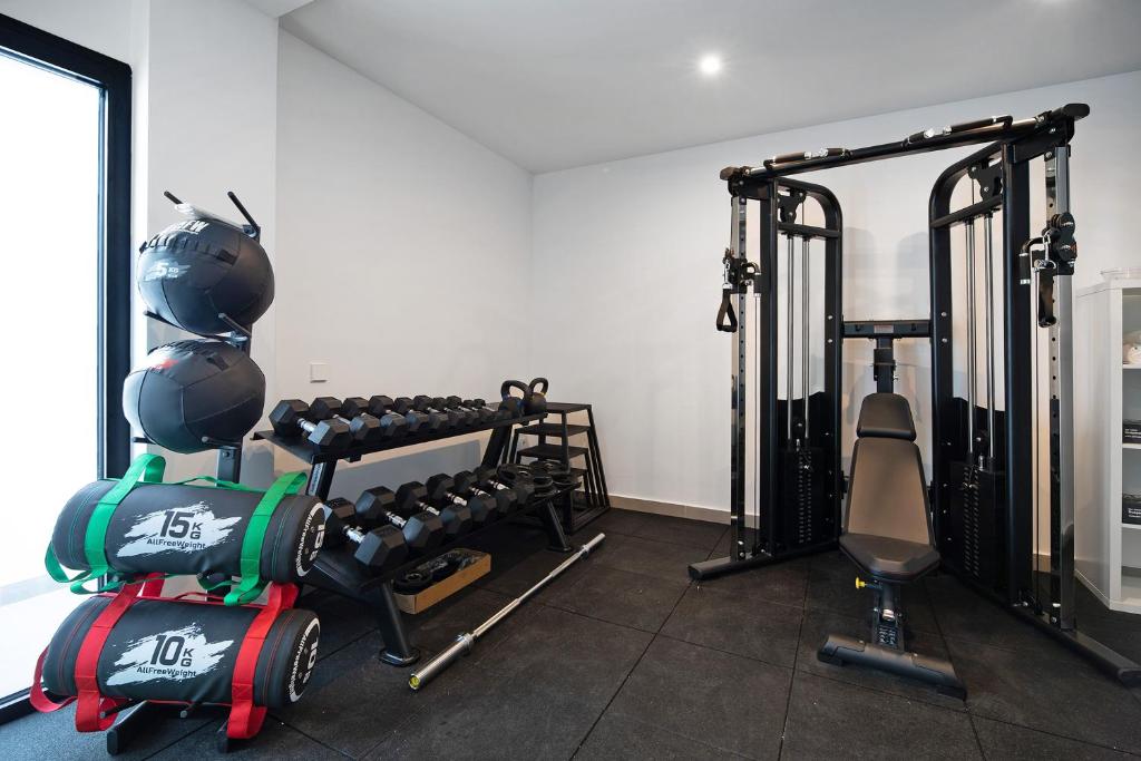 Posilňovňa alebo fitness centrum v ubytovaní Lola Sea Villa