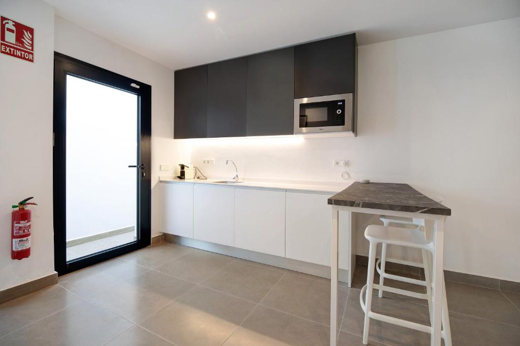 A kitchen or kitchenette at Andrea Sea Villa
