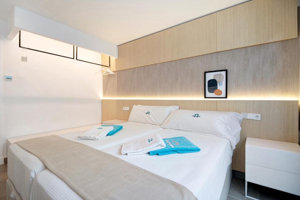 A bed or beds in a room at Andrea Sea Villa