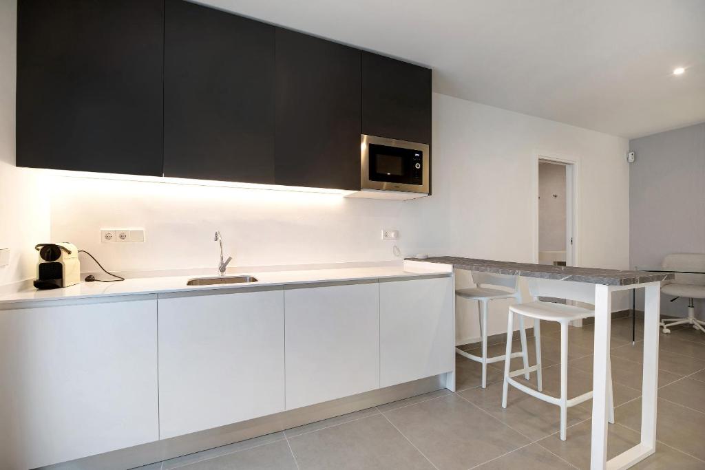 A kitchen or kitchenette at Andrea Sea Villa