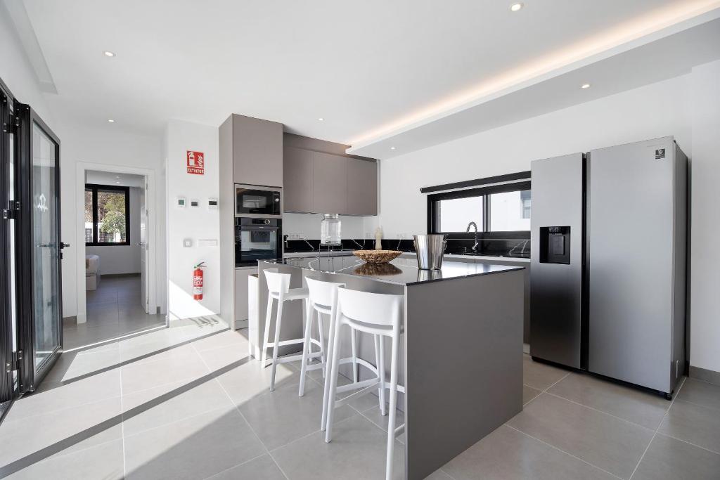 A kitchen or kitchenette at Andrea Sea Villa