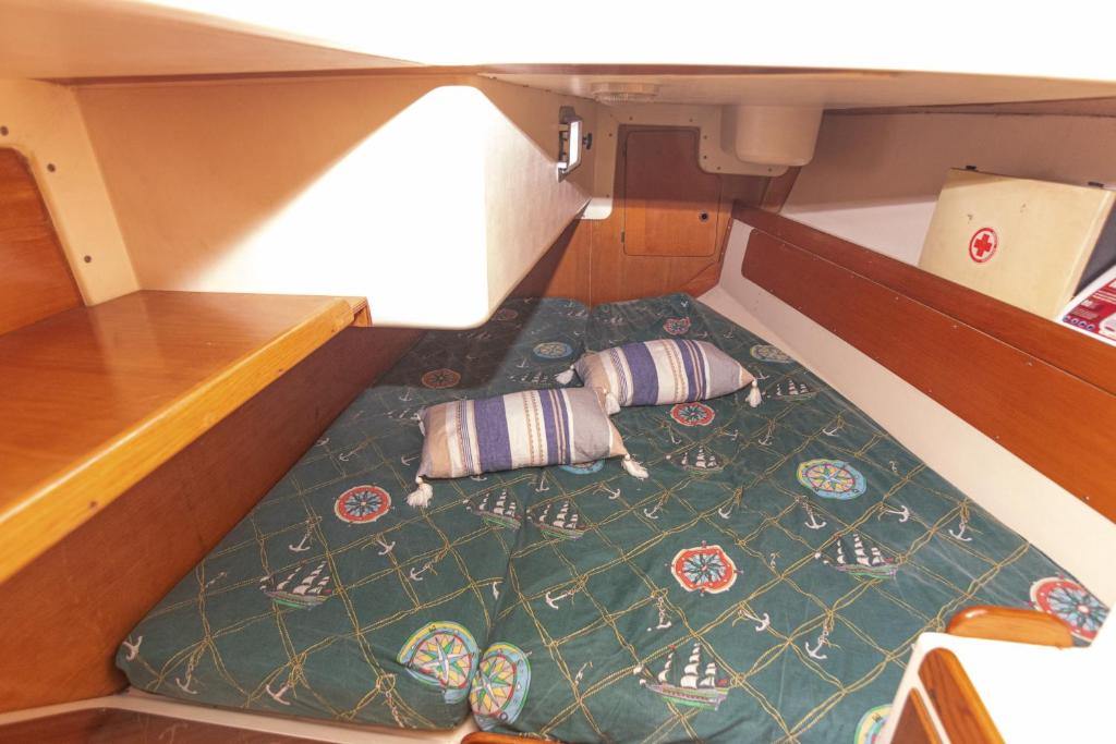 Foto da galeria de Relaxing stay in a cozy sailing boat in Kalamata em Kalamata