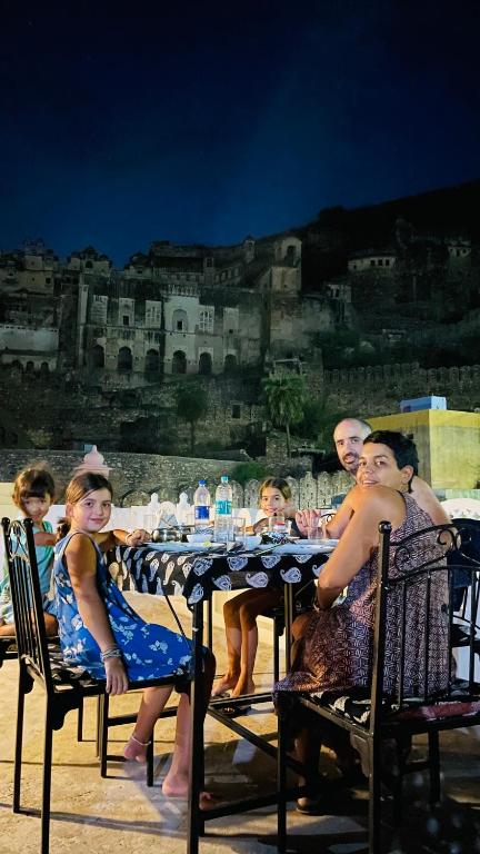 Ospiti di The Castle View Homestay