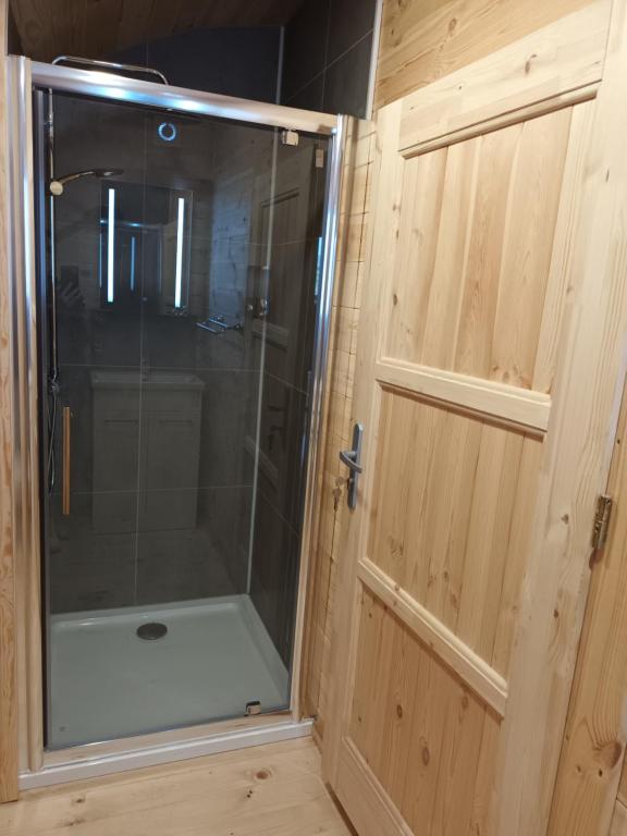 Un baño de Ceide Glamping