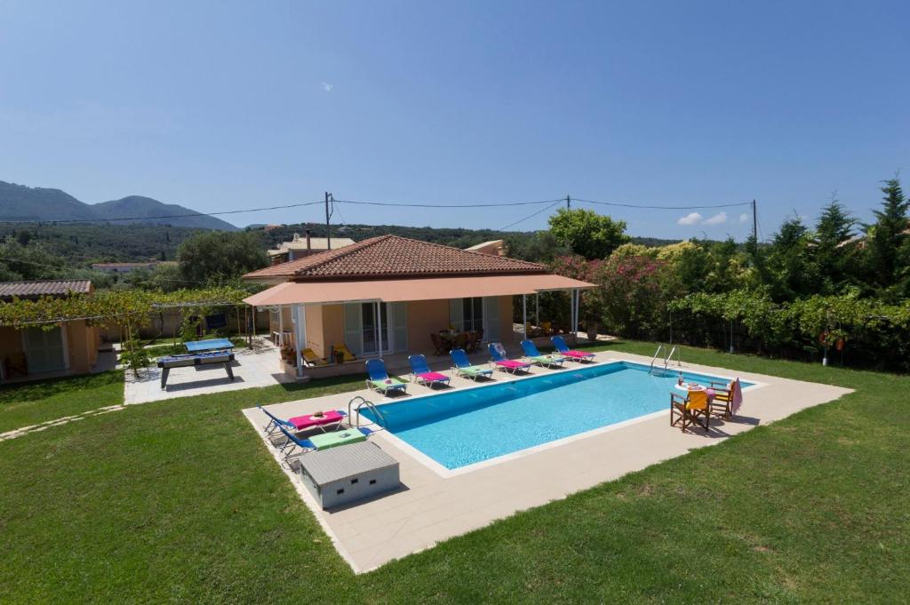 Stafili by  Plus