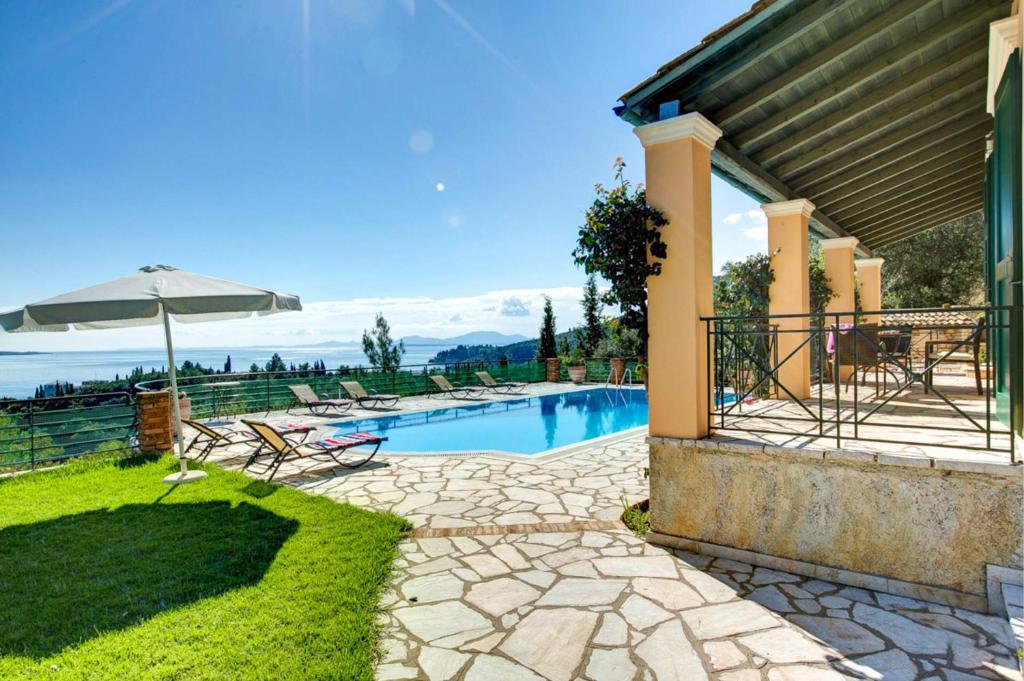 The swimming pool at or close to Villa Kerasia House by Villa Plus