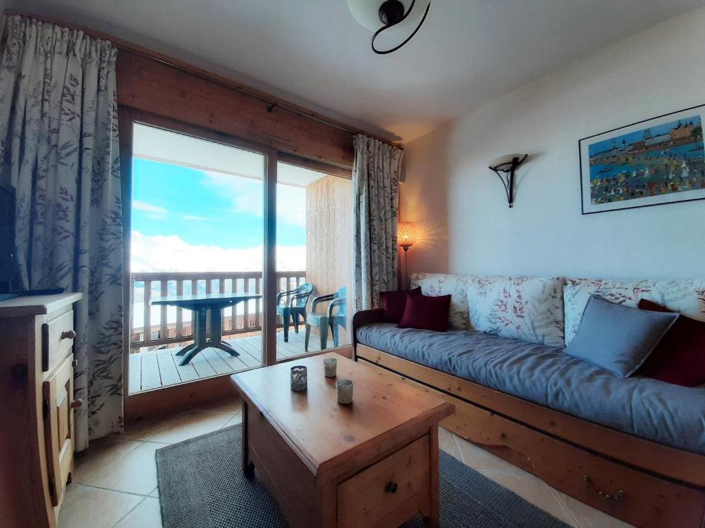 Appartement calme avec balcon, accès direct aux pistes