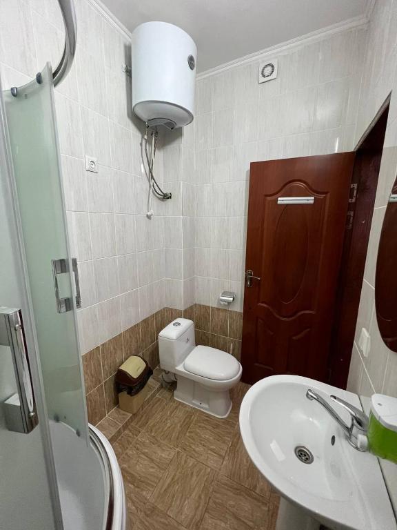 Koupelna v ubytování Гостевой дом Акварель 阿克瓦雷爾旅館 Guest house Akvarel 게스트하우스 아크바렐
