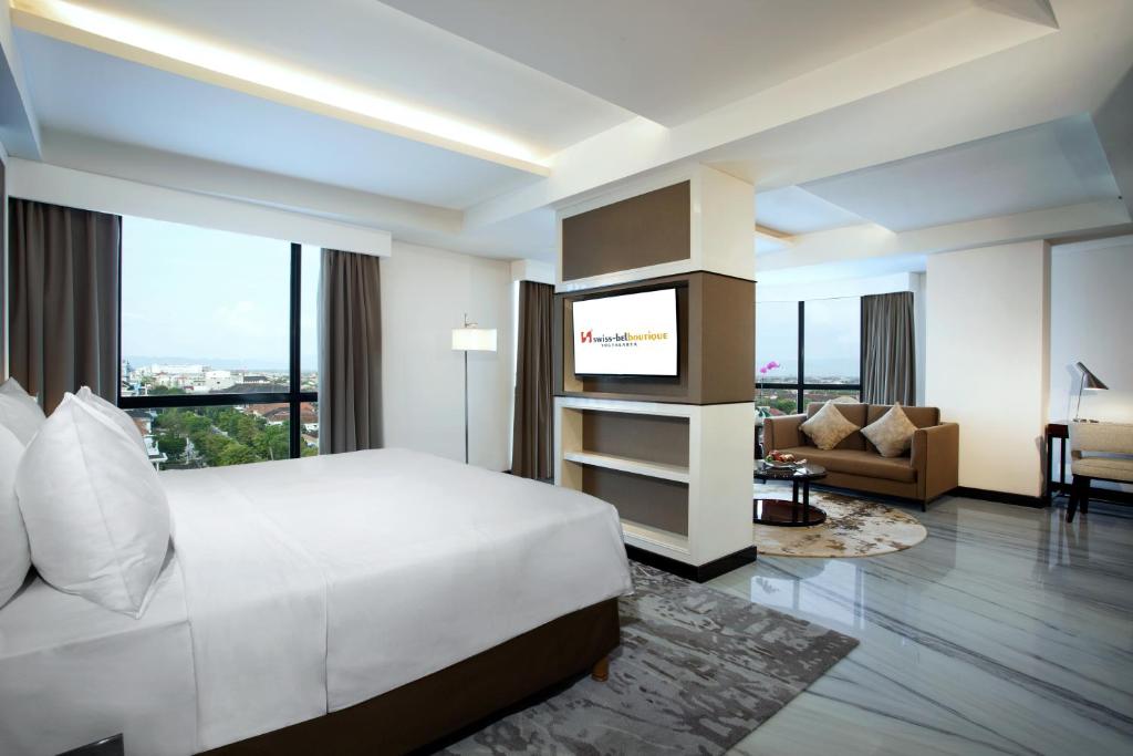 Swiss-Belboutique Yogyakarta - Business Suite