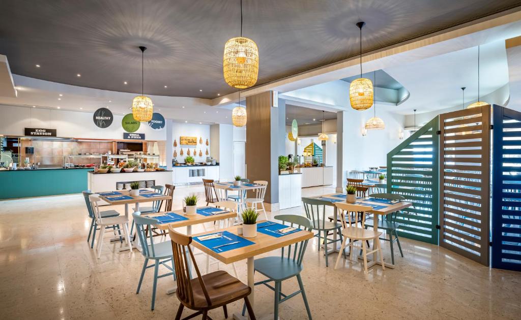 Restaurace v ubytování Sunny Rabac by Valamar