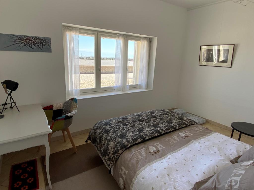 Zdjęcie z galerii obiektu Châtelaillon-Plage, maison de pêcheur en front de mer w mieście Châtelaillon-Plage