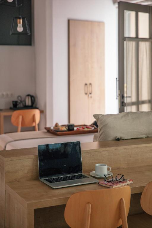 TV a/nebo společenská místnost v ubytování Gateway Suites