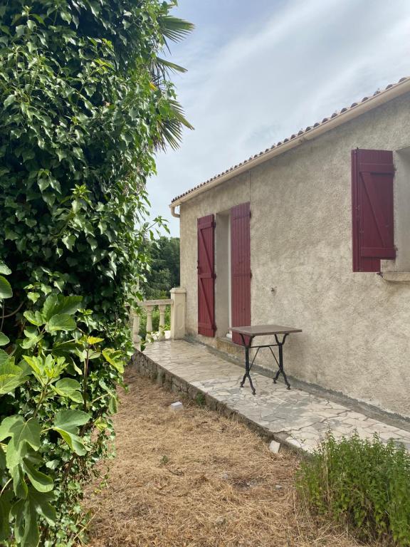 Maison à Corte (Centre Corse) avec piscine et jardin