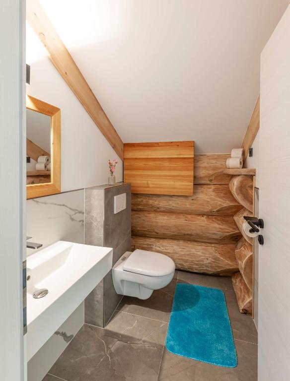 Koupelna v ubytování Das Blockhaus Gosau