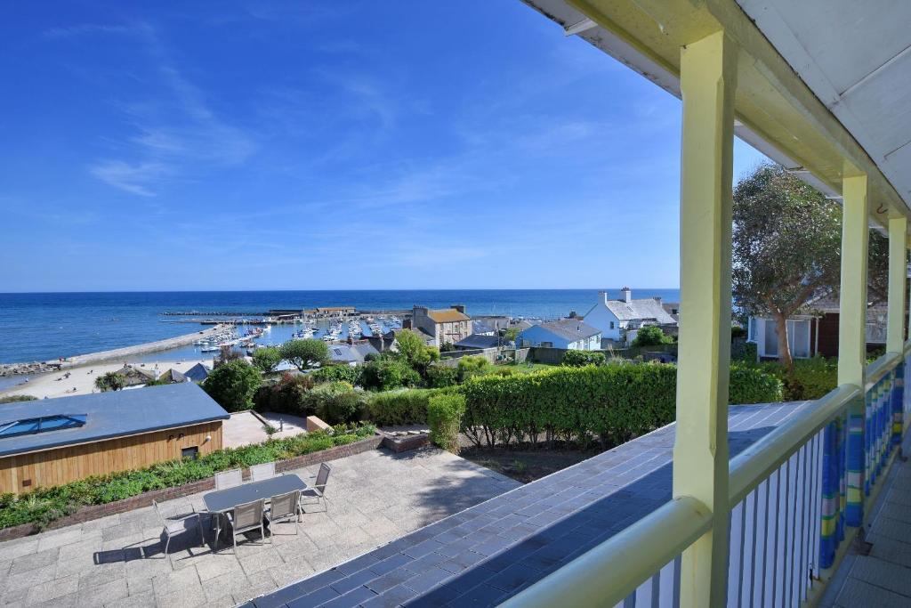 2 Harbour Heights, Lyme Regis (updated prices 2024)