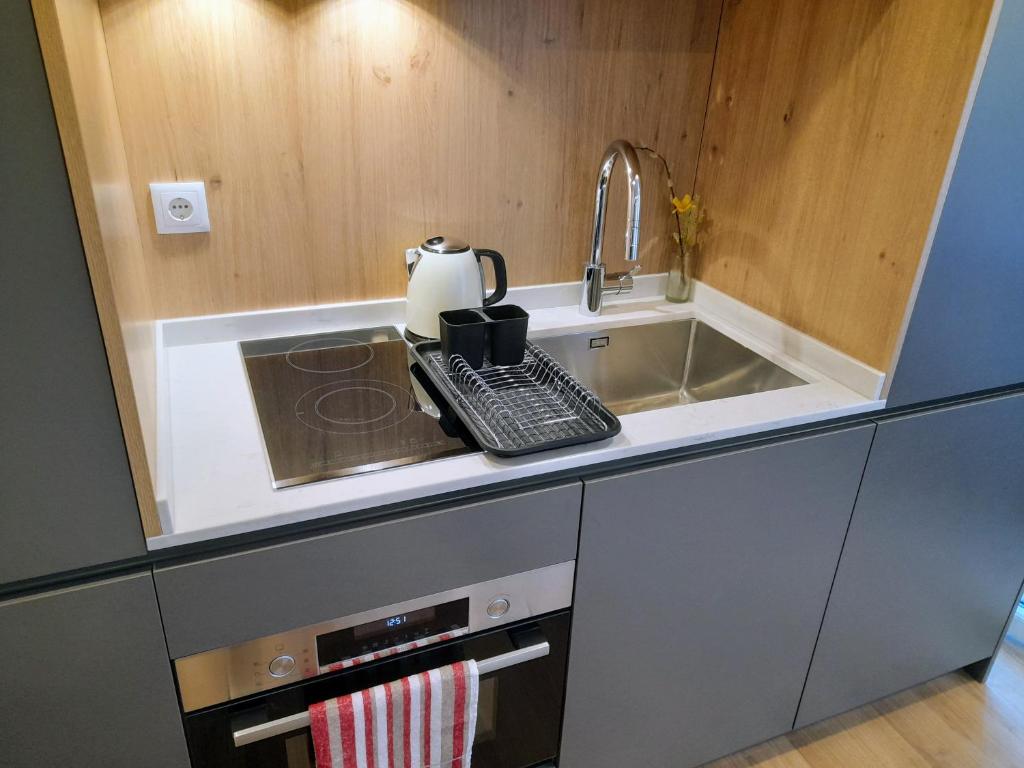 White Design Apartment - 3