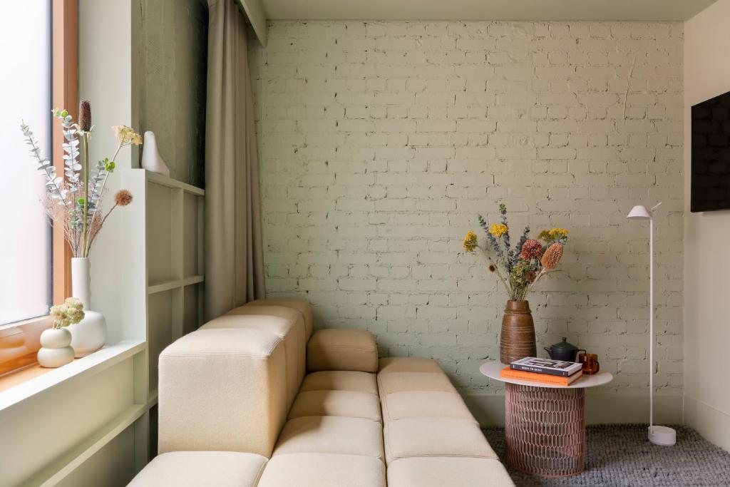 Locke at Broken Wharf - Resim 32