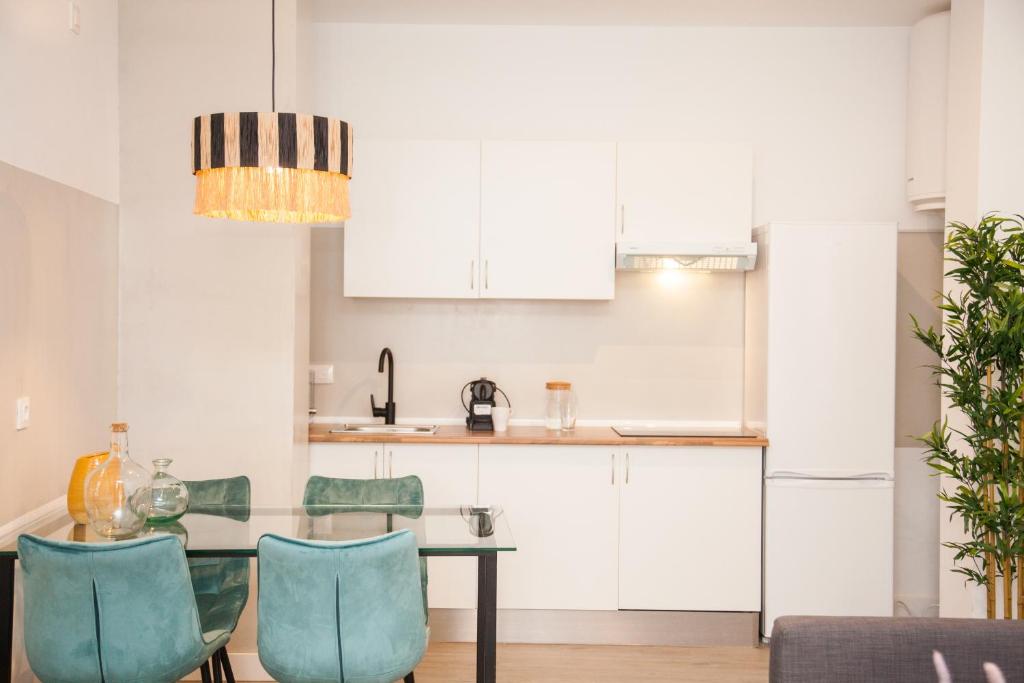 GoToSeville Faustino Flats