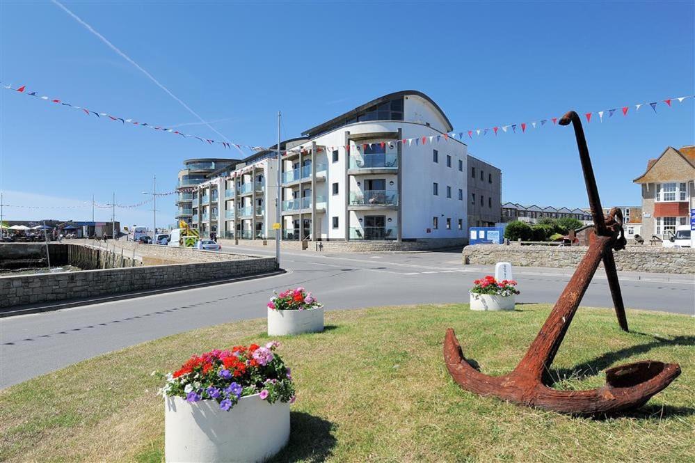 11 The Boardwalk