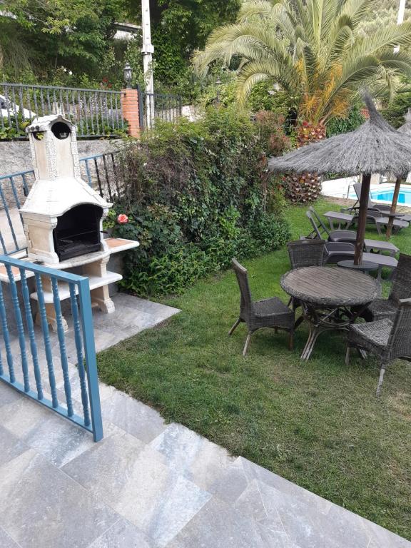 La Hojarasca - Four-Bedroom House