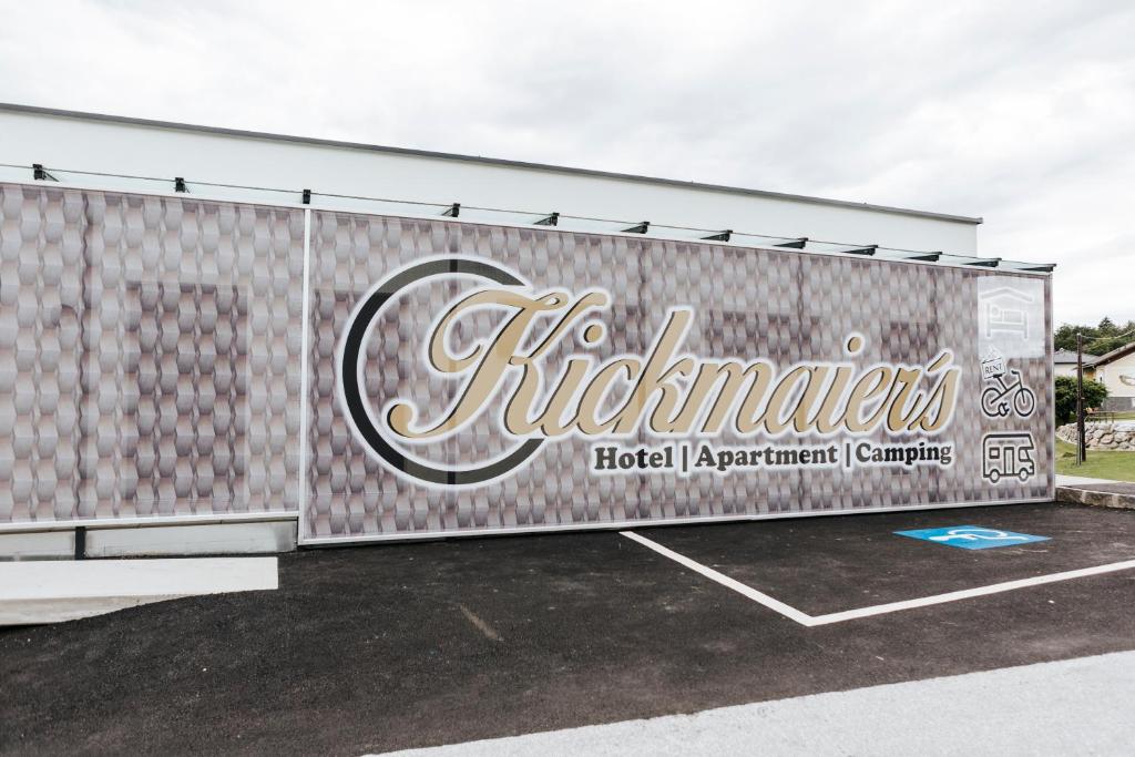 Certifikát, hodnocení, plakát nebo jiný dokument vystavený v ubytování Kickmaier's