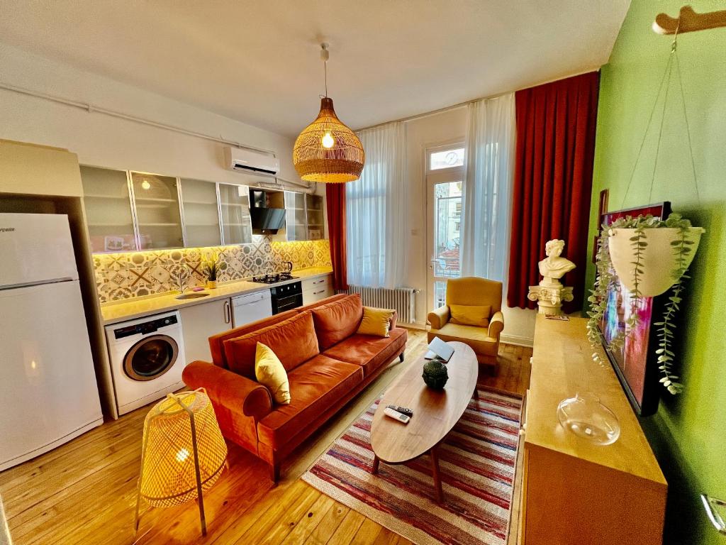 Cosy And Silent Home Center of Taksim AC Netflix 6