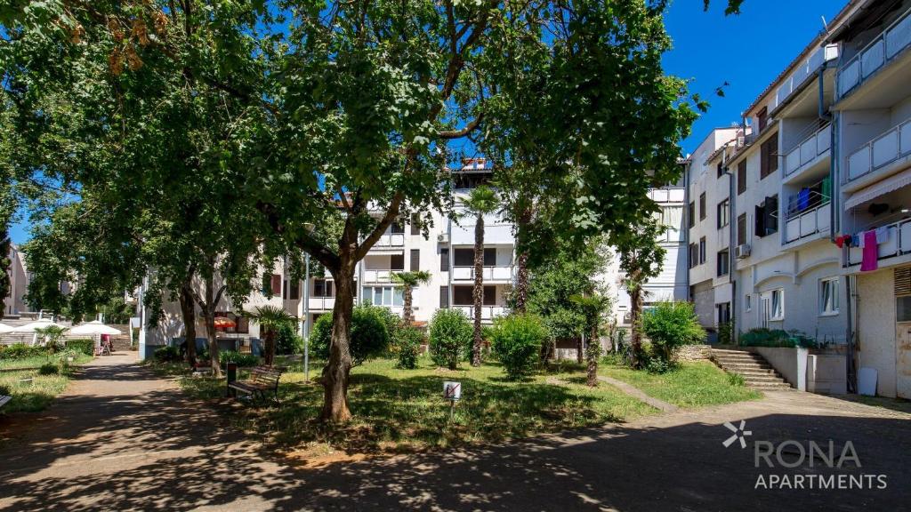 Budynek, w którym mieści się apartament